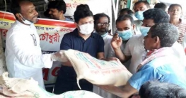 ত্রাণ নিয়ে বন্যার্তদের পাশে দাঁড়ালেন এমপি নিক্সন